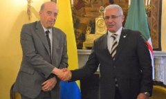 Boughali holds discussions with Colombias FM on promotion of bilateral cooperation